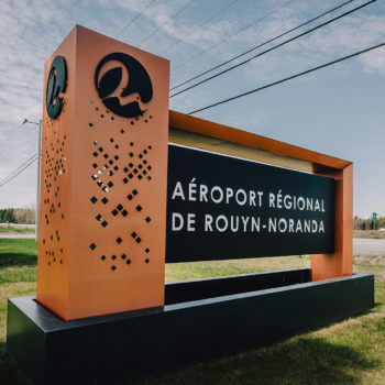 Pylone lumineus Aeroport RN
