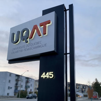 Pylone lumineux UQAT